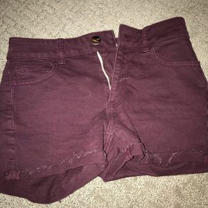 American eagle maroon shorts